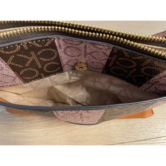Calvin Klein Crossbody Bag - Picture 4 of 14